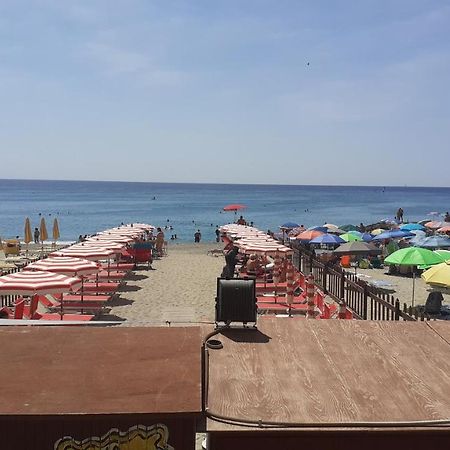 Appartement La Casa Di Pepe à Pietra Ligure Extérieur photo