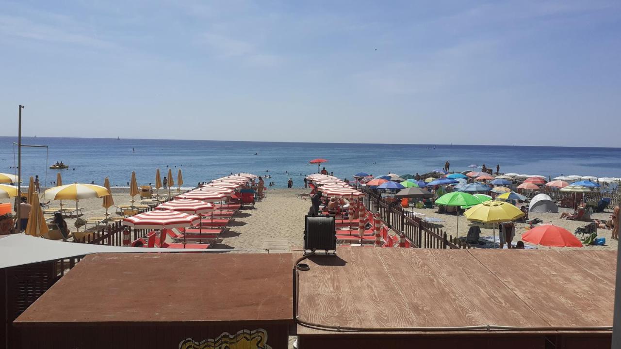 Appartement La Casa Di Pepe à Pietra Ligure Extérieur photo