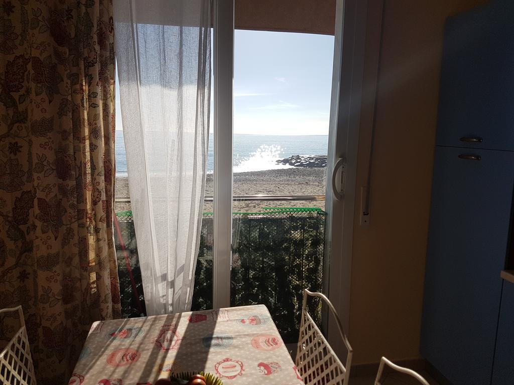 Appartement La Casa Di Pepe à Pietra Ligure Extérieur photo